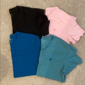 Set of 4 V-Neck T-shirts